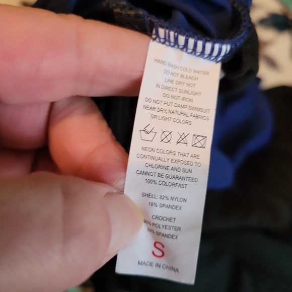 Nwot 2pc Bathing Suit sz Top Small Bottom Medium - Picture 2 of 5